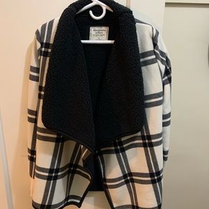 Abercrombie & Fitch Black and Cream Plaid Cardigan